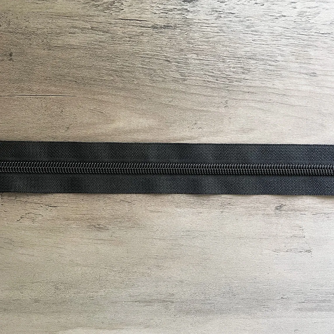 #5 Nylon Black Zipper Tape with Matte Black Teeth