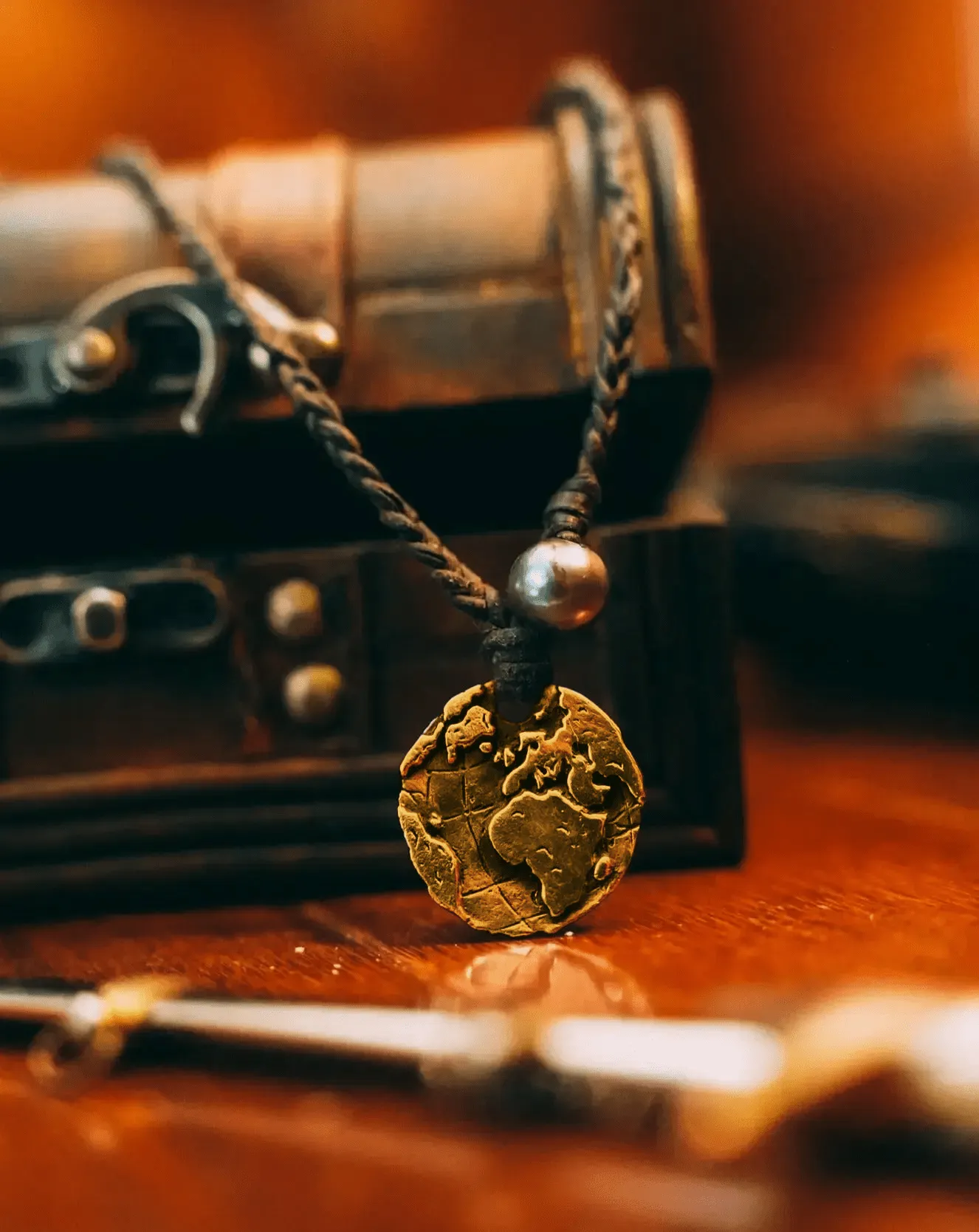 Globe Coin (Gold)
