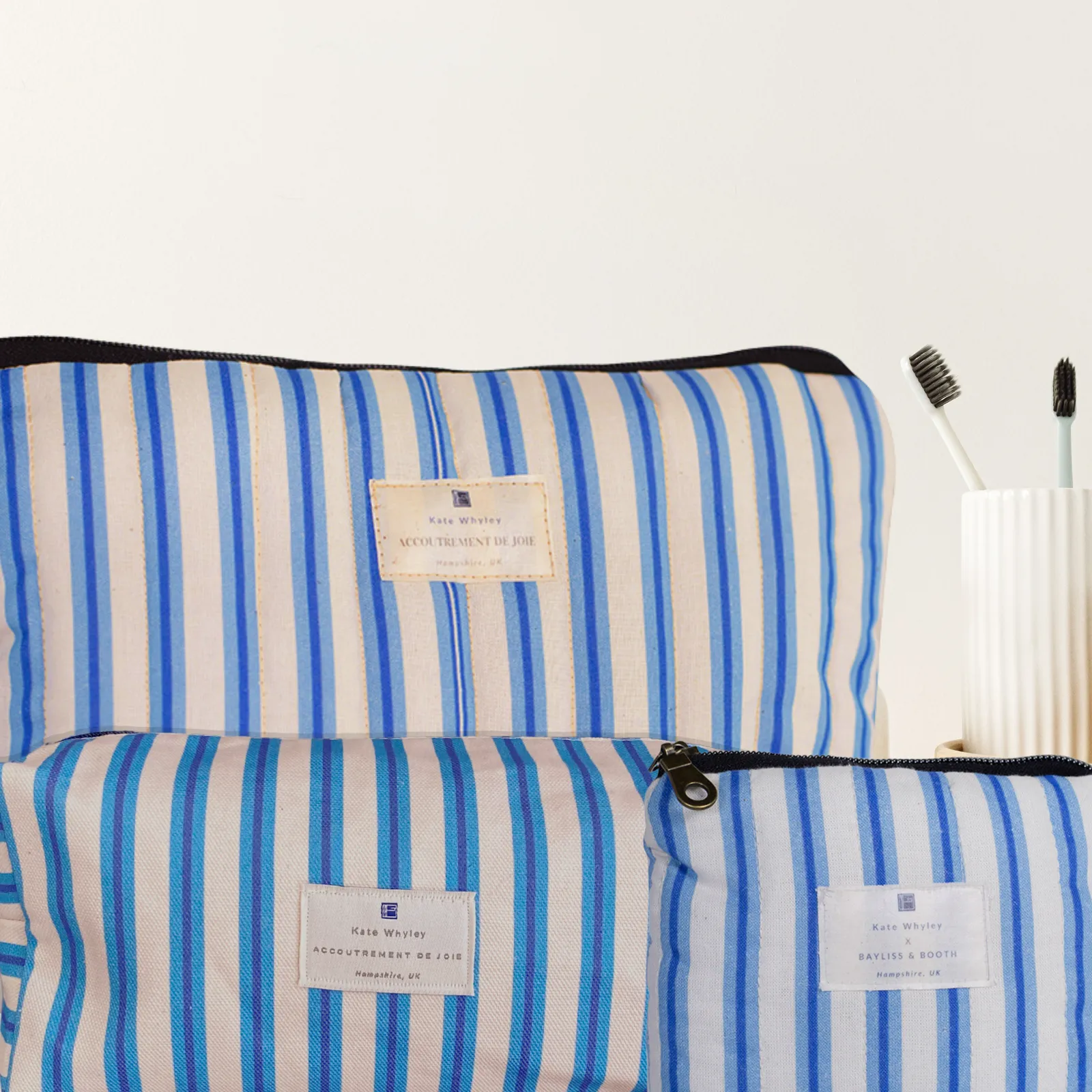Midi accessories pouch - Santorini Blue stripe